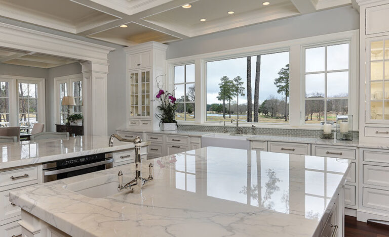 White Marble Elegance: Benchtop Beauty Trend