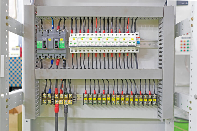 Key Factors to Consider When Selecting Efficient and Safe Distribution Panels for Your Electrical System